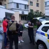 Кулю в лоб за зауваження: в одному зі спальних районів Києва сталася стрілянина – чи вижив постраждалий