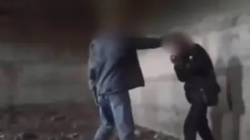 Лупцювали та фільмували: на Одещині двоє юнаків можуть сісти за ґрати за знущання над хлопчиком