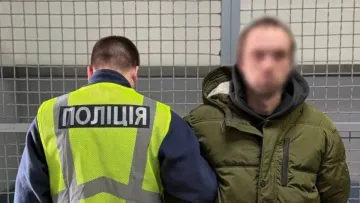 Замість кохання – грабіж: киянка втратила тисячі доларів після знайомства з чоловіком в мережі