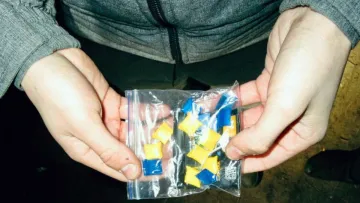 У Львові копи спіймали совісного закладчика з купою товару, який погодився стати понятим: подробиці затримання