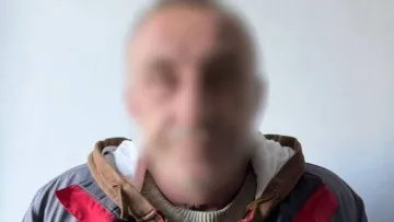 Яка відповідальність за підпал дверей колишньої дружини? Чоловік з Броварів на роки може загриміти за ґрати