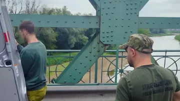 Передали прикордонникам ДПСУ: Польща депортувала 29-річного українця — що він зробив