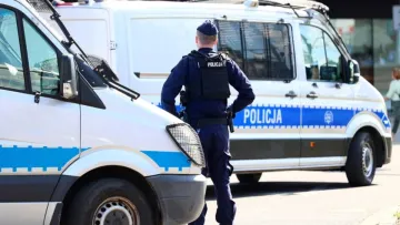 Задули з газового балончика та відлупцювали палицями: у Польщі стався черговий напад на громадян України