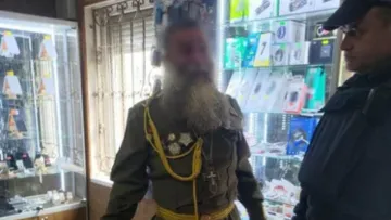 Розгулював у підряснику, стилізованому під радянську форму: на Закарпатті священник УПЦ МП може сісти за ґрати