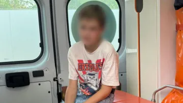 На Київщині підліток травмувався від спалаху невідомих пристроїв: у поліції повідомили, що сталось
