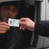 На Івано-Франківщині судили чоловіка, який сам собі виготовив водійські права: яке покарання дістав горе-водій