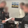Поліцейські побили чоловіка біля ТЦК і отримали покарання: відео зухвалого вчинку