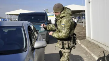 Українка мала намір вивезти за кордон понад 500 одиниць історичних цінностей: що хотіла продати у ЄС жіночка
