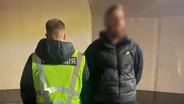 Пенсіонерку з Києва ошукали майже на 1,5 млн гривень: шахраї представились працівниками СБУ