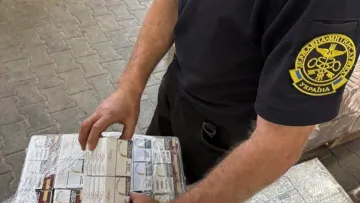 «Контрабанда століття»: до України хотіли ввезти 105 тис. пачок сигарет у цистерні з написом «Вогненебезпечно»