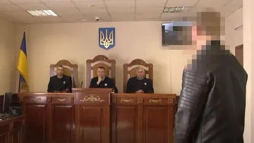 У Харкові судили чоловіка, який сів голими сідницями на обличчя знайомої: яке покарання отримав бешкетник