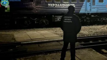 Запхали у нутро тепловозу та хотіли доправити до Польщі: на Волині упіймали «кмітливих» посібників ухилянтів