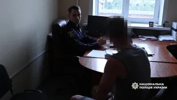Влаштував підпал запальничкою і вистрибнув з другого поверху: подробиці інциденту у харківському ТЦК