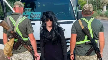 На Одещині упіймали ухилянта, який креативно підійшов до спроби втечі за кордон: перука та сукня не допомогли