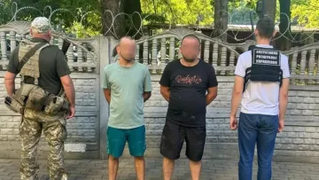 До ЄС на самокатах: на Закарпатті затримали 2 ухилянтів, які раніше мали проблеми із законом через наркотики
