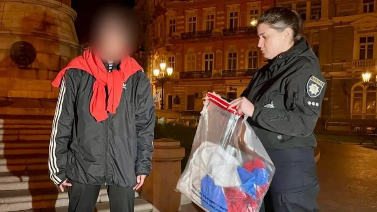За любов до Путіна – у божевільню: в Одесі суд виніс вирок жінці, яка хотіла підняти триколор на одній з площ
