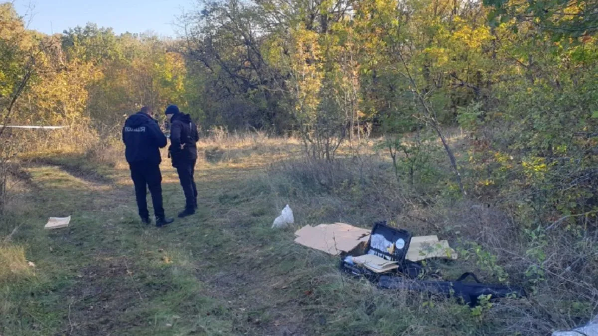 В лісосмузі Чернігова знайшли мертвого поліцейського: відома попередня версія смерті