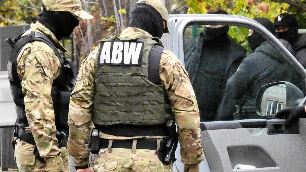 Українець перевозив вибухівку для російської розвідки в банках кукурудзи: подробиці його арешту у Польщі
