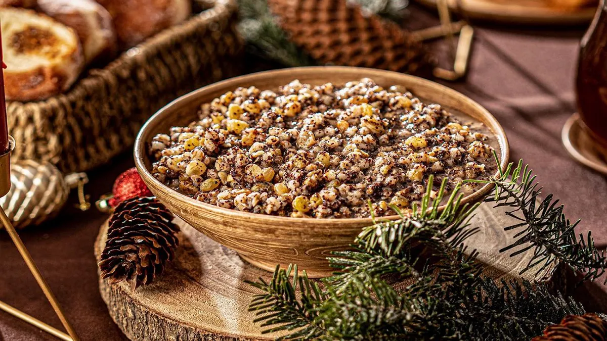 Смак Різдва у мисці: простий рецепт святкової куті з медом та горіхами 