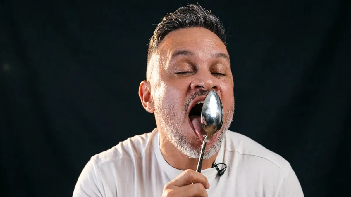 «Він набагато смачніший»: Ектор Хіменес‑Браво поділився простим рецептом майонезу з варених яєць