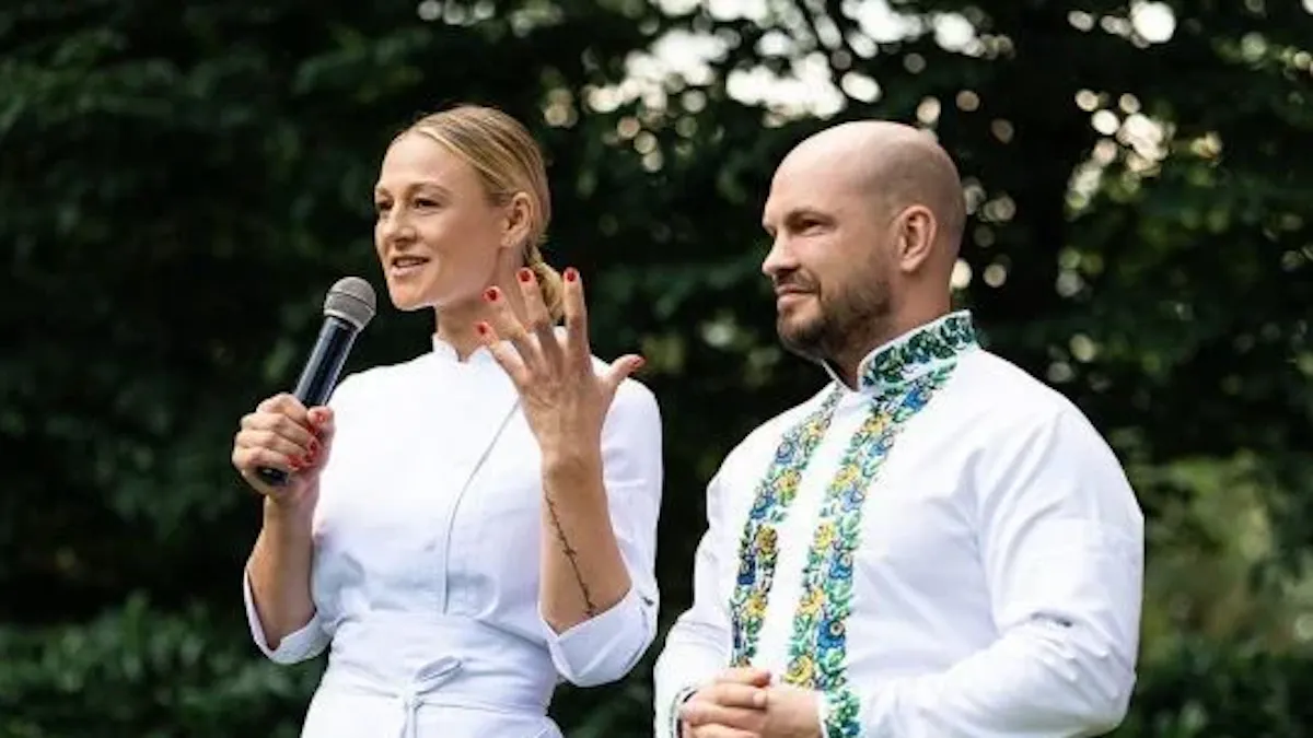 Корисно і вишукано: Ярославський і Мартиновська розкрили рецепт шоколадного мусу з чипсом із льону та чіа