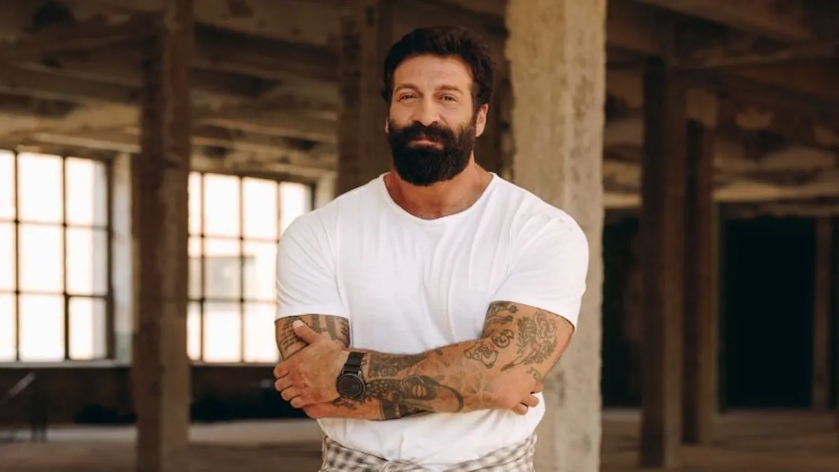 Від розвідки до сковорідки: Даніель Салем поділився рецептом соковитого яловичого стейка