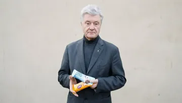 «Мати знайомих» у Roshen – куштувати усе першим»: Петро Порошенко представив морозиво власної компанії
