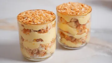 «Наполеон» без духовки та нервів: десерт у банці, який швидко готується 