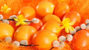 Яскраві та без хімії: як отримати помаранчеві крашанки – рецепт до Великодня