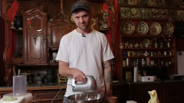 М'ясний рулет з мандаринами від Міші Кацуріна: рецепт, який захочеться повторити одразу