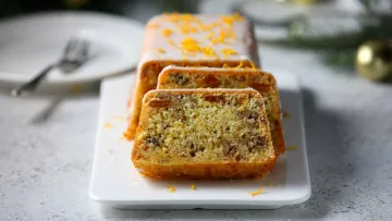 Аромат свята: названо простий рецепт апельсиново-горіхового кекса до Різдва