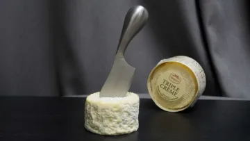 Цей сир є ворогом дієти: що варто знати бажаючим схуднути про калорійність улюбленого продукту