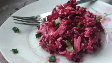 На Новий рік замість оселедця під шубою: рецепт смачного салату із буряка на свята