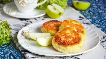 Сирники з яблуками на рисовому борошні від Ярославського: корисний сніданок без зайвого