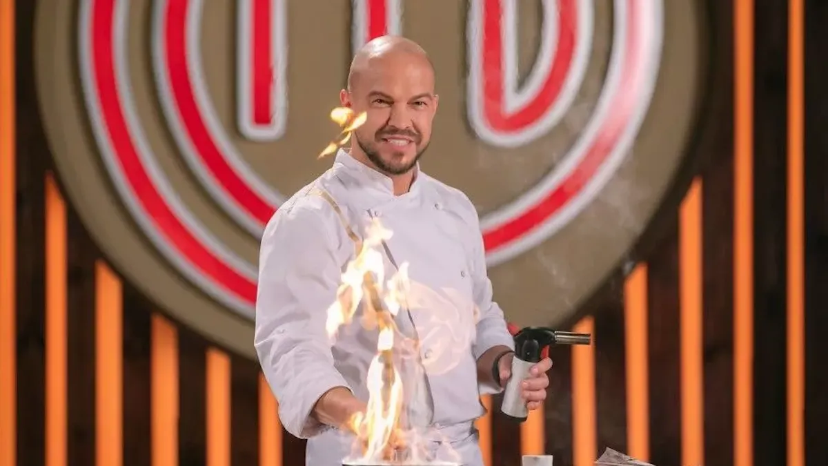 «Млинці, які завжди вдаються»: зірка «МастерШеф» Ярославський показав покроковий рецепт смачної страви 