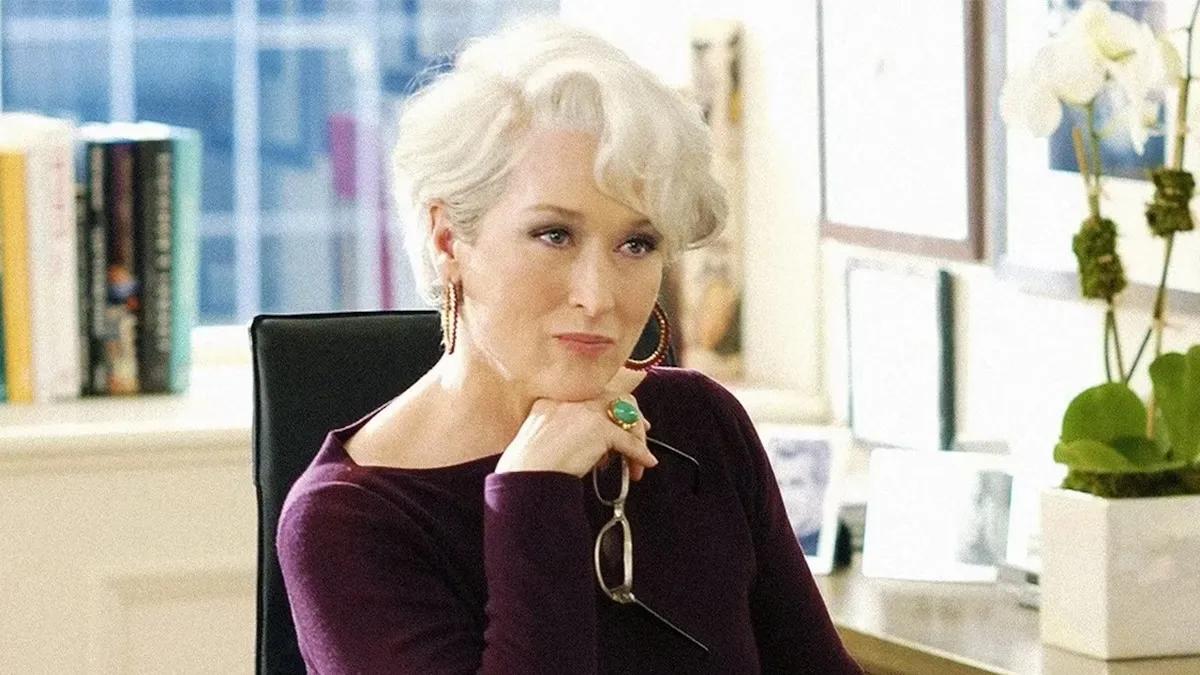 Культовий монолог із «Диявол носить Prada» виявився брехнею: що не так із небесно-блакитним светром