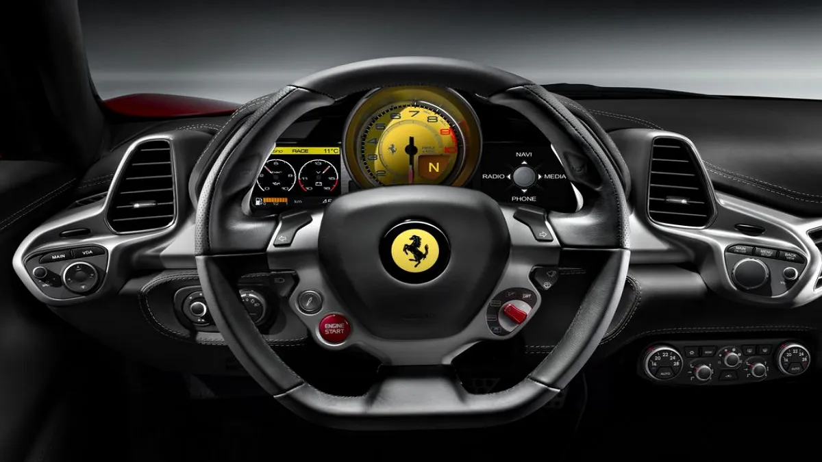 Вогонь на колесах: у Києві помітили рідкісний суперкар Ferrari 458 Italia