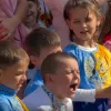 Ніякого сорому, тільки експресія: хлопчик підірвав мережу виступом на лінійці на 1 вересня