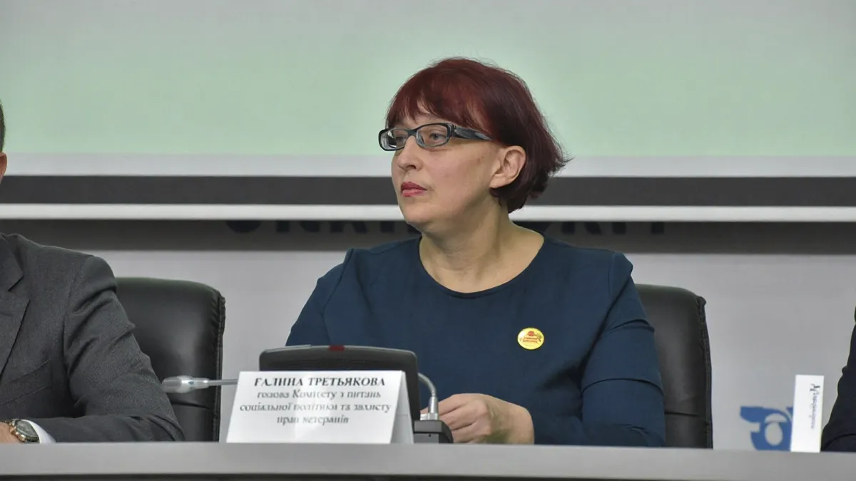 Чи можна очікувати нарахування стажу, працюючи за кордоном: Пенсійний фонд все пояснив - Blik