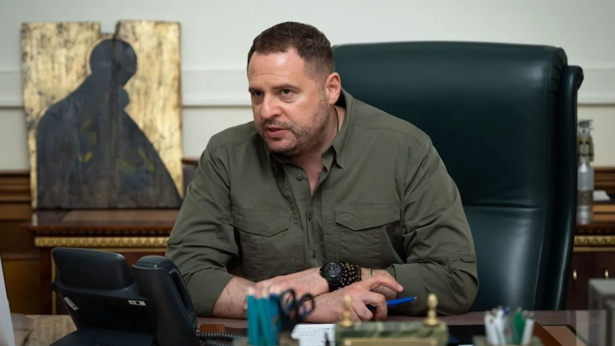 «Що ви робили на кладовищі?»: колишня прессекретарка ОП Юлія Мендель стверджує, що Єрмак практикував магічні ритуали