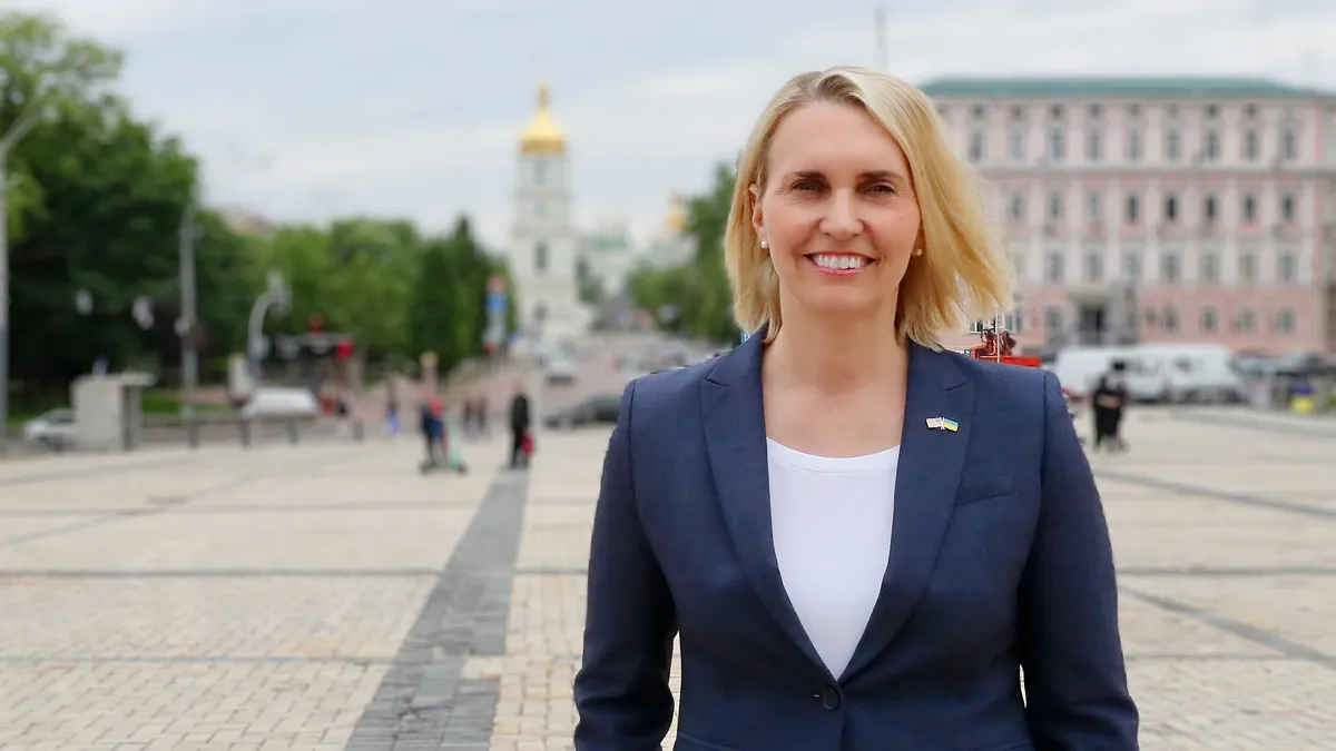 «Це не мир, а умиротворення агресора»: Брінк відверто пояснила, чому пішла з посади посла США в Україні