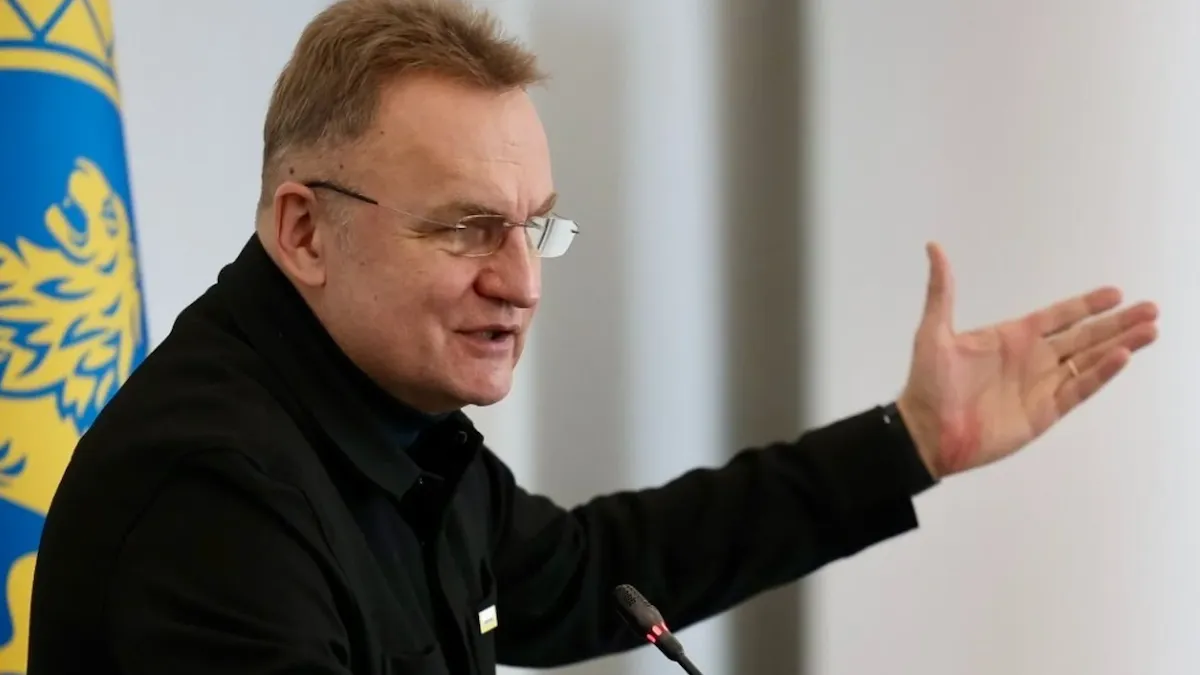 «Гріх обмежувати людям можливість ними скористатися»: мер Львова розповів, як у місті працюють укриття