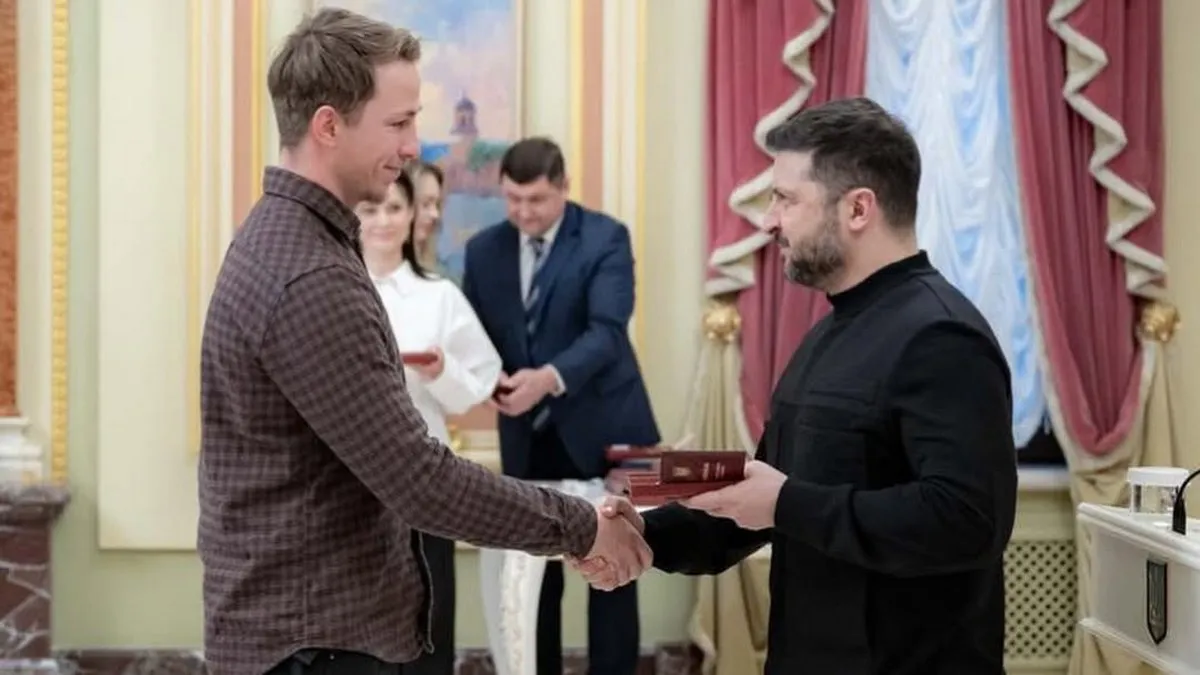 Колишній герой шоу «Холостяк‎» Терен зустрівся з Зеленським: «Ніколи не просив медалей чи відзнак»