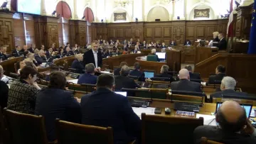 Росіяни та білоруси не зможуть купувати нерухомість в одній з країн ЄС: деталі заяви від уряду