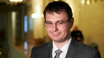 «Не ротом, а щоденною працею»: Гетманцев жорстко відповів Арестовичу на заяву про «трон»