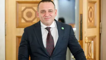 Який годинник носить депутат Верховної Ради від «Слуги народу‎» Бужанський: українців ціна шокує