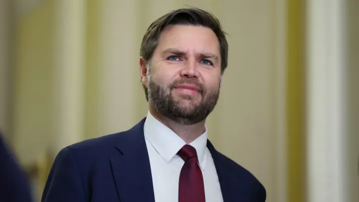США припиняють фінансування війни в Україні: гучна заява віцепрезидента Джей Ді Венса – що відомо