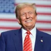 Кінь справив свої потреби прямо перед Трампом: у Британії стався курйоз на офіційній церемонії – відео