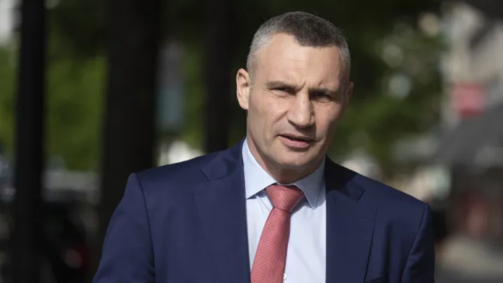 «Я казав, що в Україні пахне авторитаризмом. Тепер смердить»: Кличко прокоментував конфлікт із Зеленським