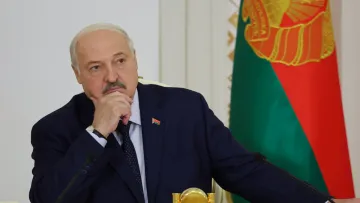 «Іноді хочеться напитися»: Лукашенко на нараді неочікувано заговорив про снюс